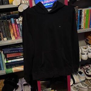 Black Tommy Hilfiger hoodie